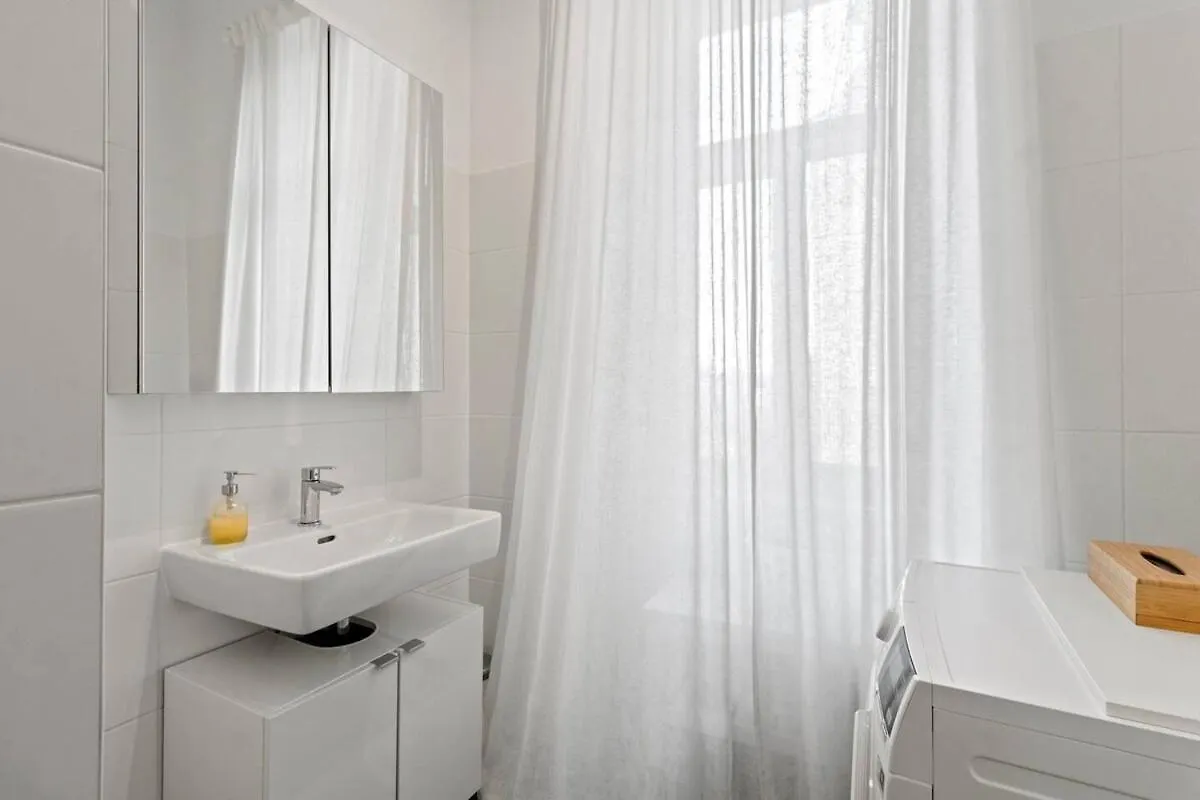 아파트 Close To Shopping Street I 2 Minutes To Naschmarkt 비엔나